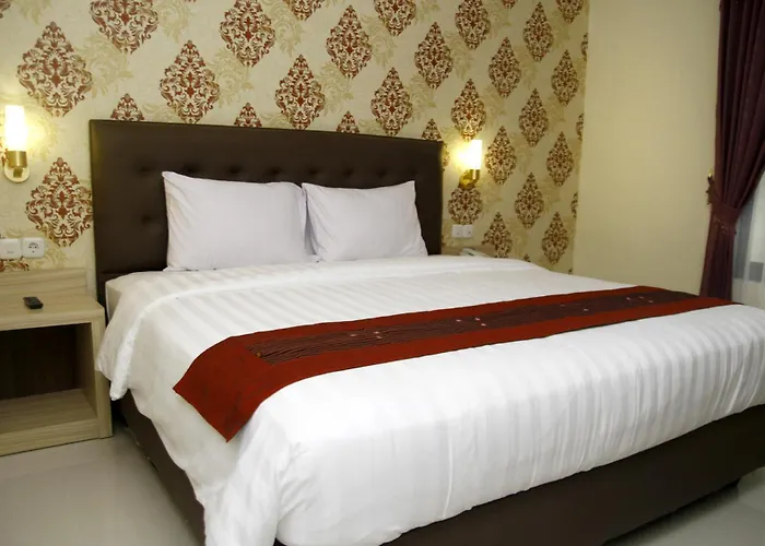 Hersya Front One Inn Surabaya